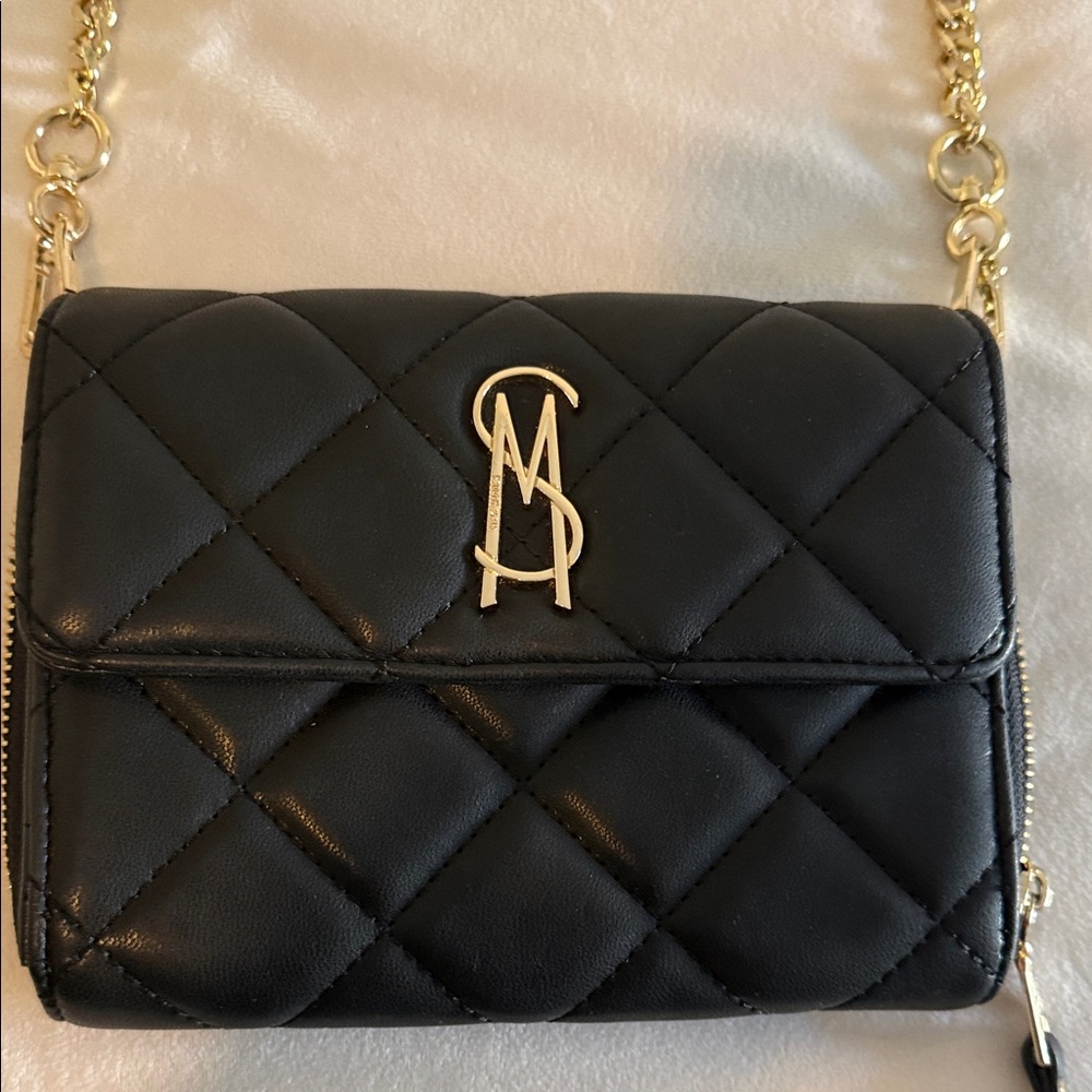Steve Madden Black Quilted Crossbody purse